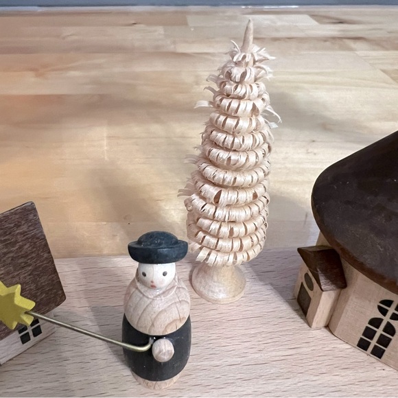 Vintage Straco Candle Arch 15" Handmade Erzgebirge Featuring Church And Carolers - Picture 13 of 15